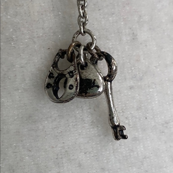 Fossil Turquoise Teardrop Stone Silver Necklace with Bird Charm Accent Vintage - Picture 12 of 16